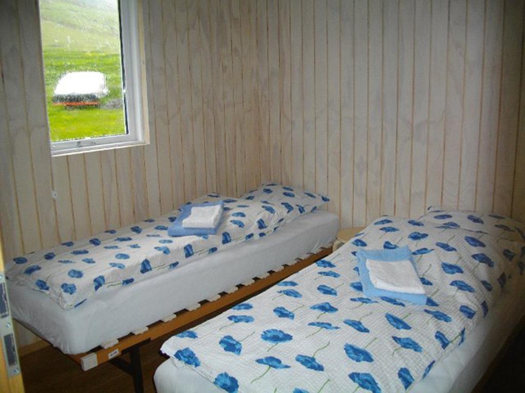 Korpudalur Hi Hostel Flateyri Room photo